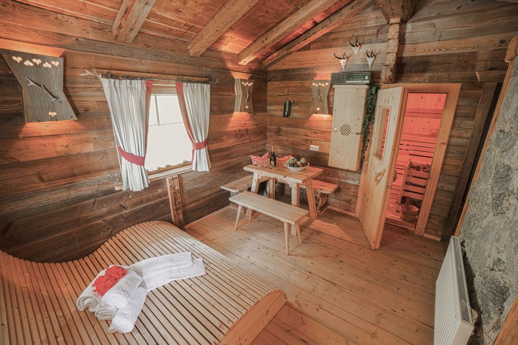 Naturdorf Oberkuehnreit Neukirchen am Großvenediger Buitenkant foto